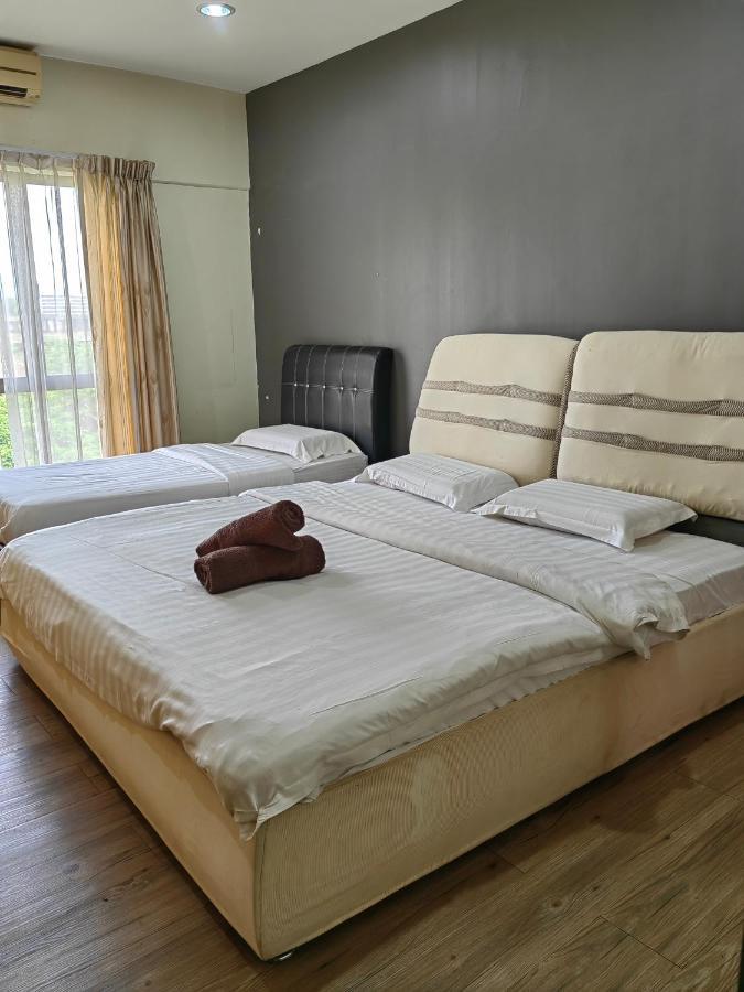 Marina Court Apartment
