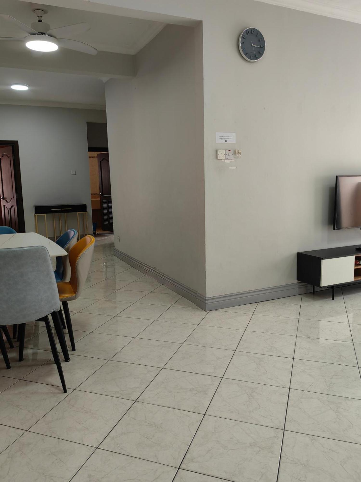 Marina Court Apartment