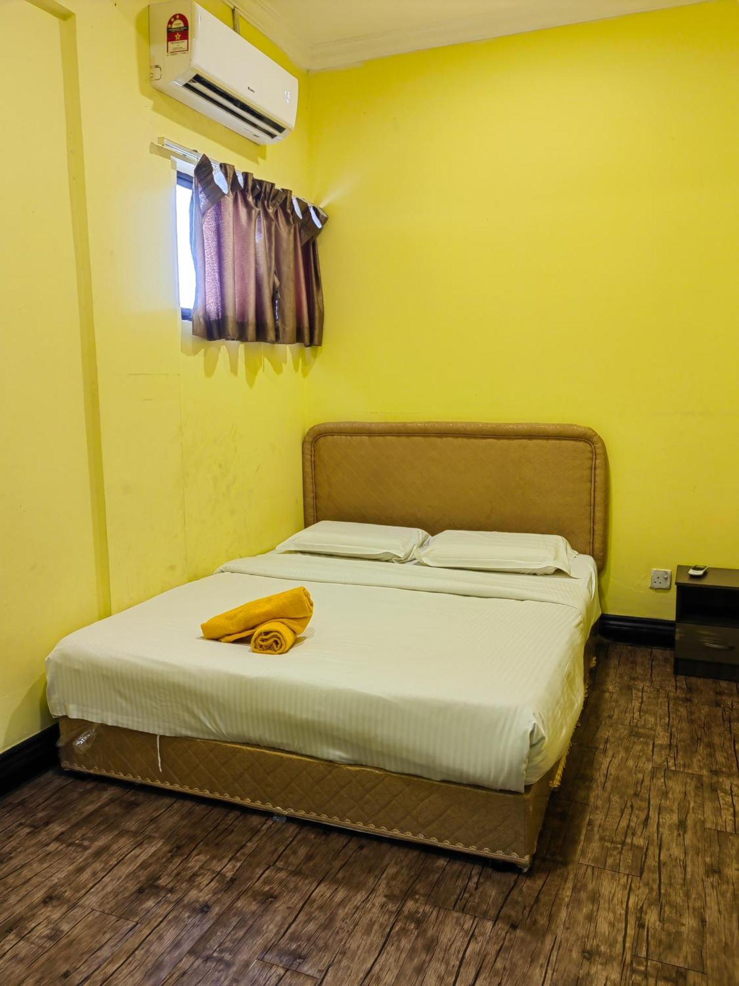 Marina Court Apartment *